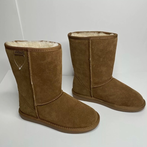 Minnetonka Shoes - Minnetonka Women’s Mid-Calf Boots Leather/Sheepskin Brown Size 7- New w/o tag.